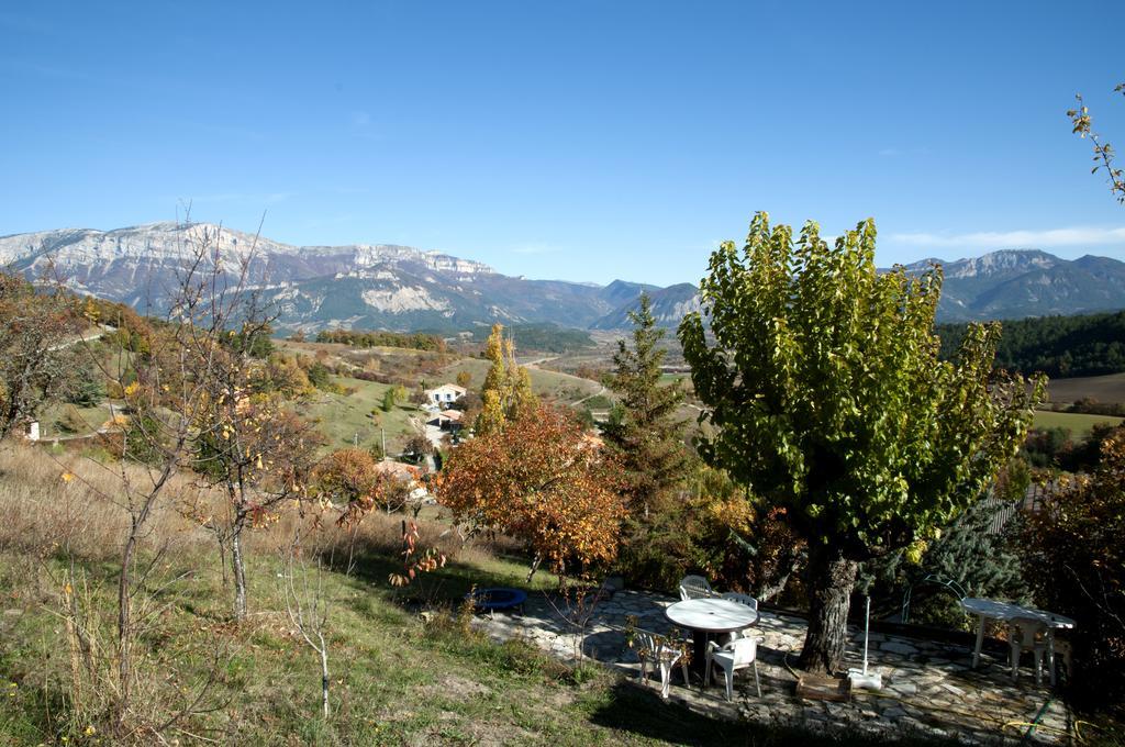 La Grange D'Agnes Bed & Breakfast Montmaur-en-Diois Екстериор снимка